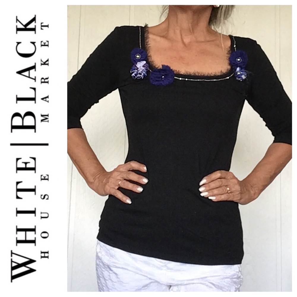 WHITE HOUSE BLACK MARKET FLORAL EMBELLISHED TOP SIZE SMALL